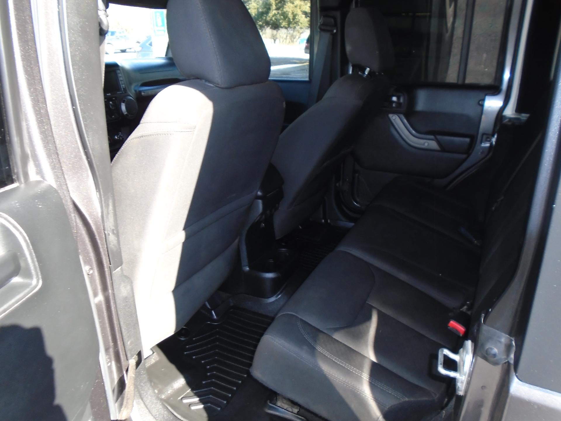 2016 Jeep Wrangler Unlimited 4WD 4dr Sport