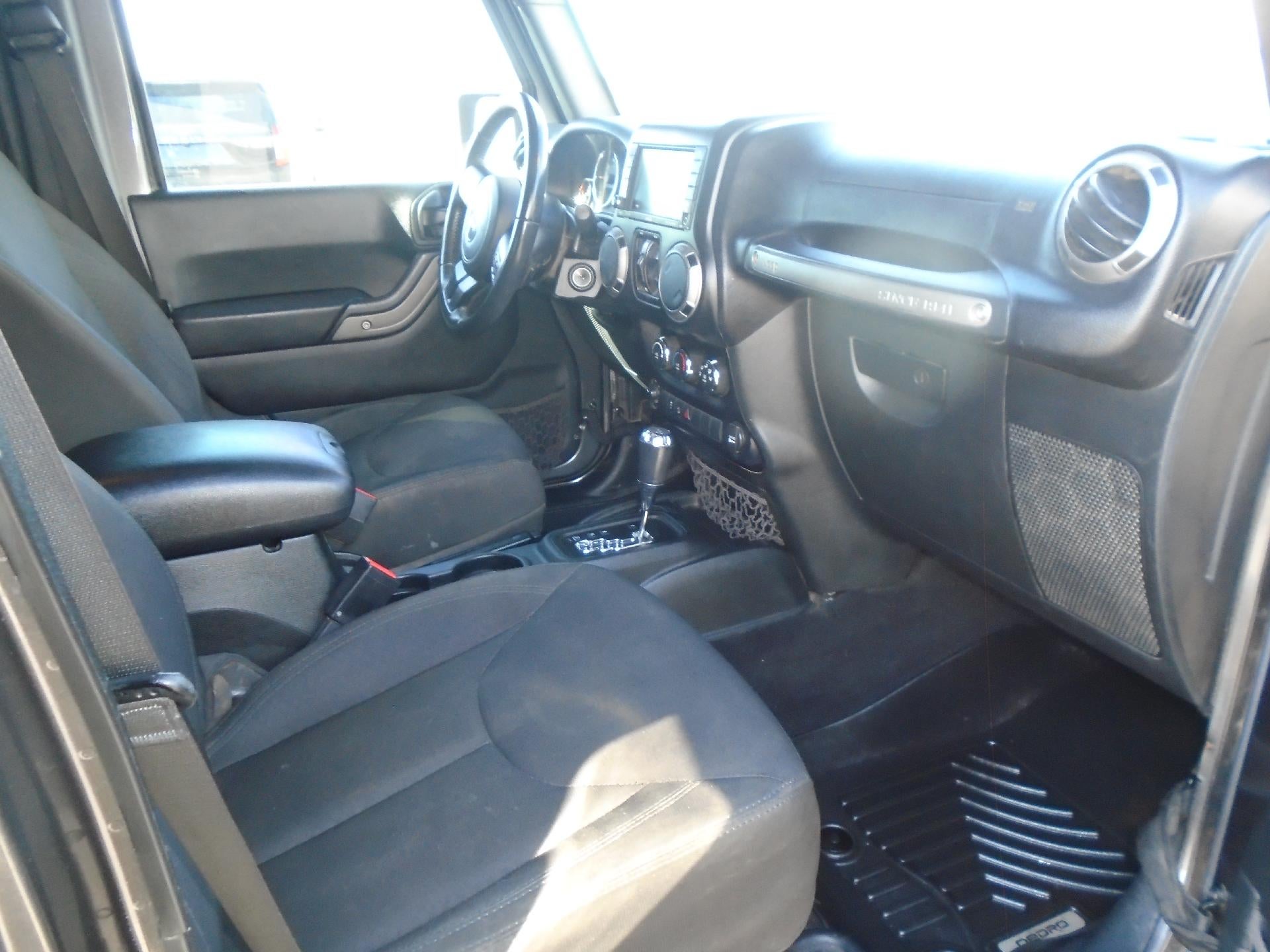 2016 Jeep Wrangler Unlimited 4WD 4dr Sport