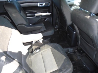 2022 Ford Explorer XLT RWD