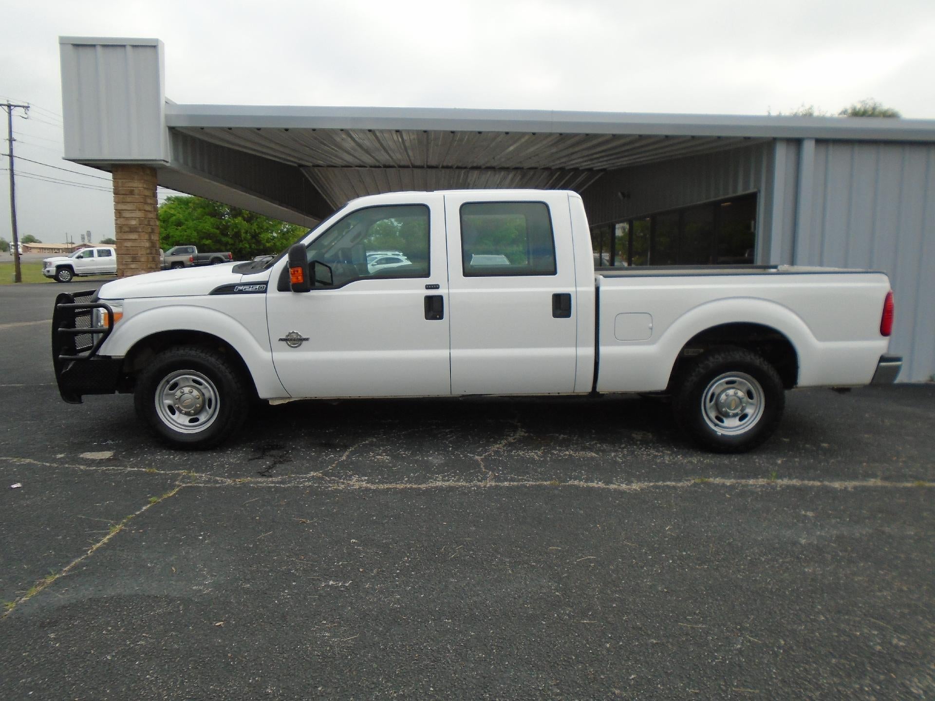 2014 Ford Super Duty F-250 SRW 2WD Crew Cab 6-3/4 Ft Box XL