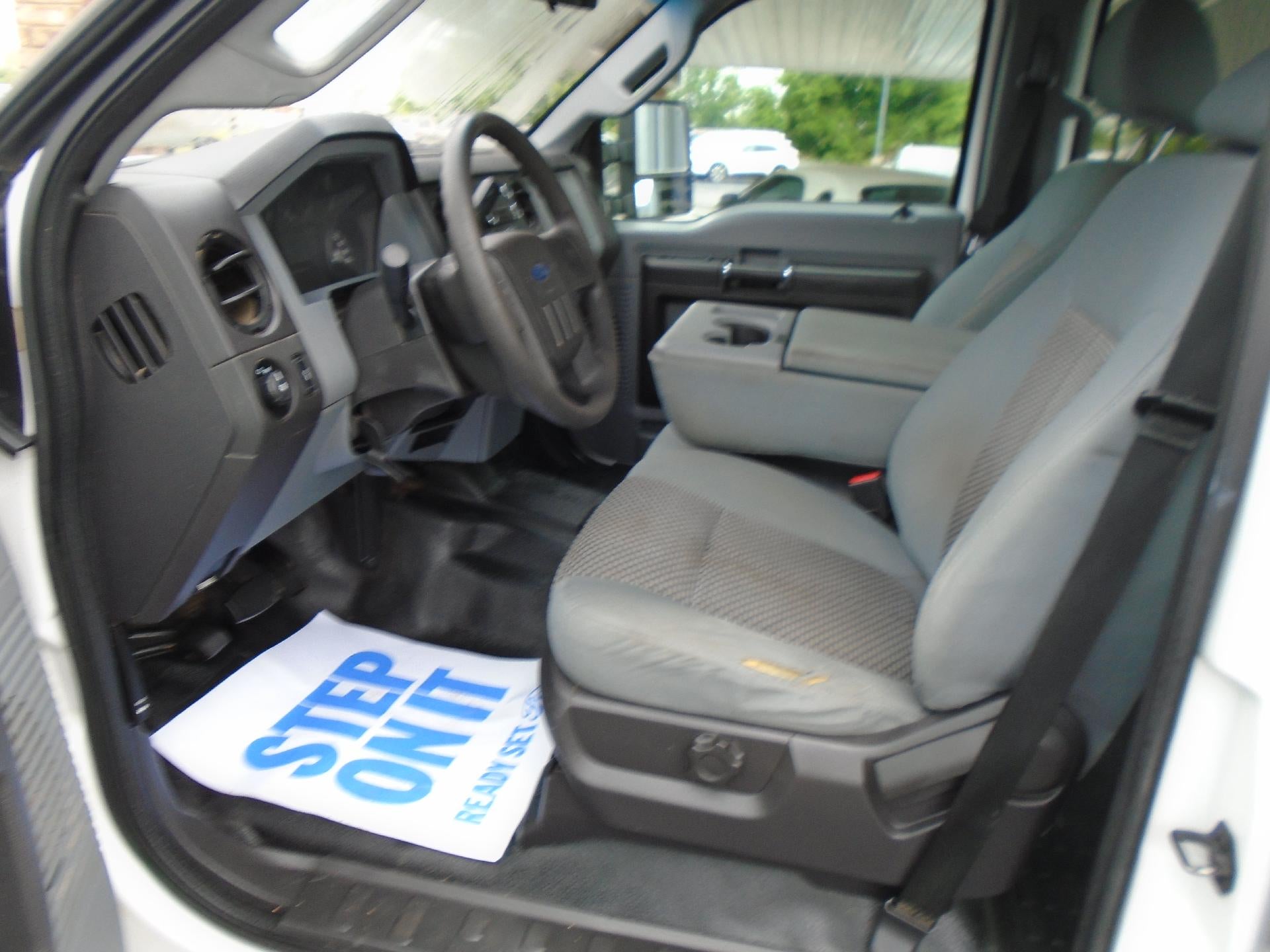 2014 Ford Super Duty F-250 SRW 2WD Crew Cab 6-3/4 Ft Box XL