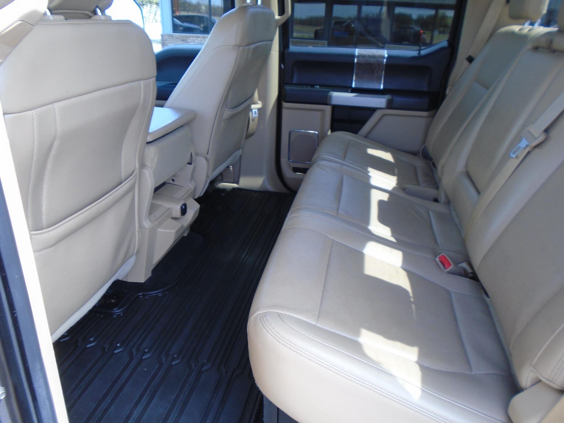 2017 Ford Super Duty F-350 SRW Lariat