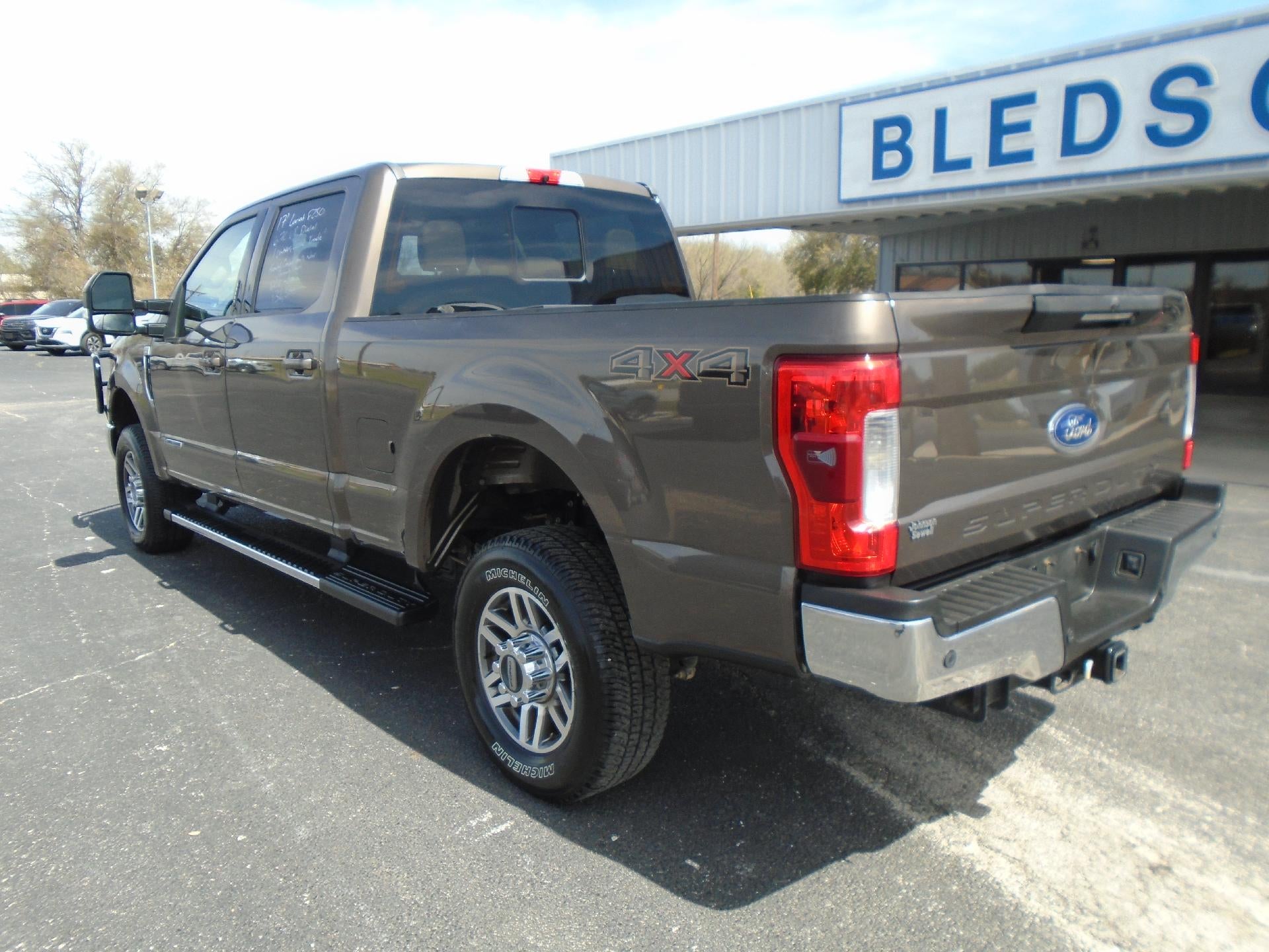 2017 Ford Super Duty F-350 SRW Lariat