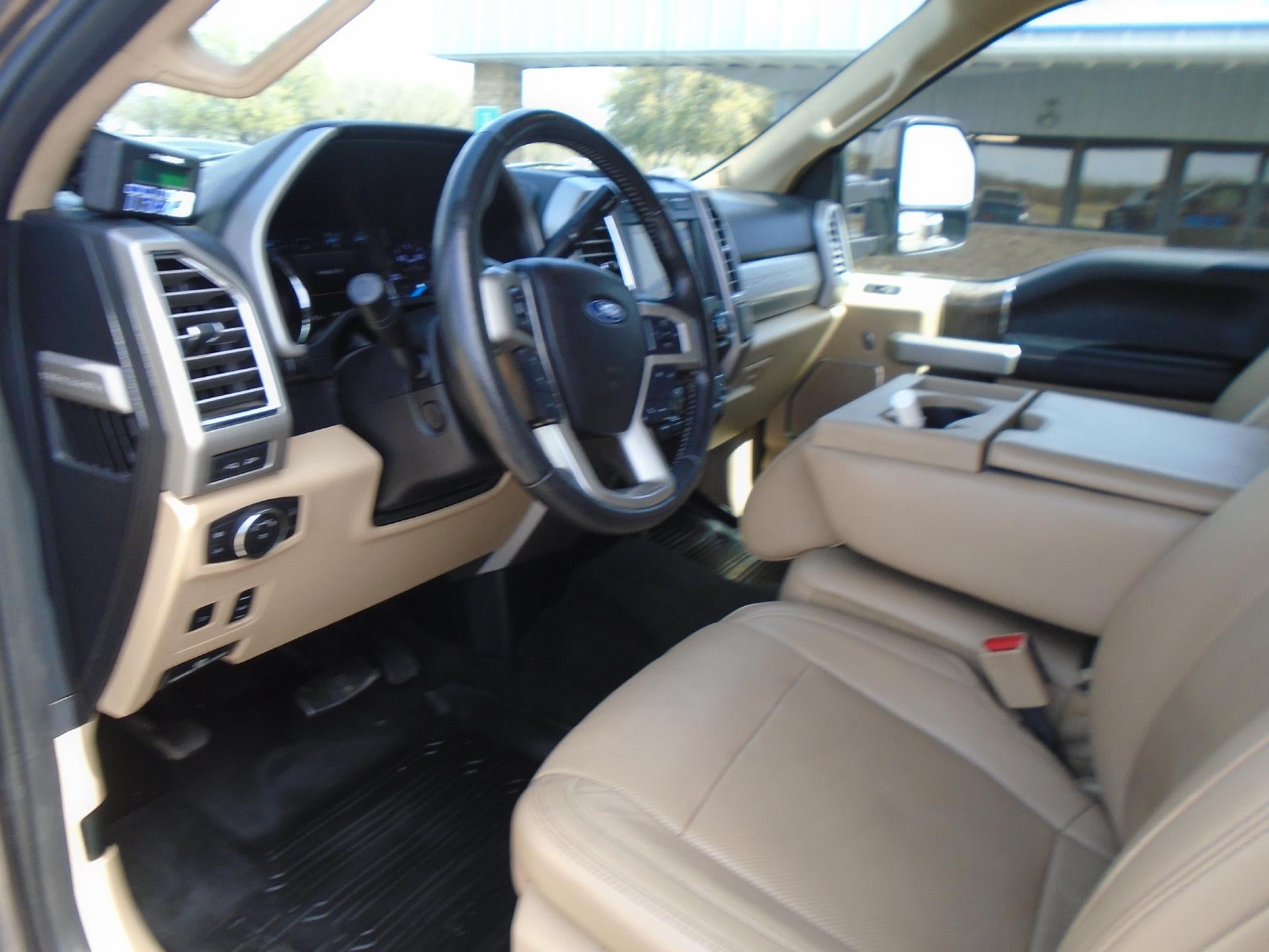 2017 Ford Super Duty F-350 SRW Lariat