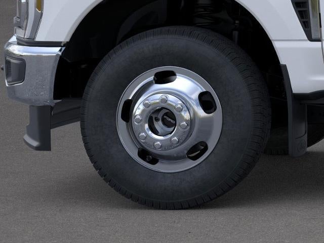 2026 Ford Super Duty F-350 DRW XL 4WD Crew Cab 8' Box