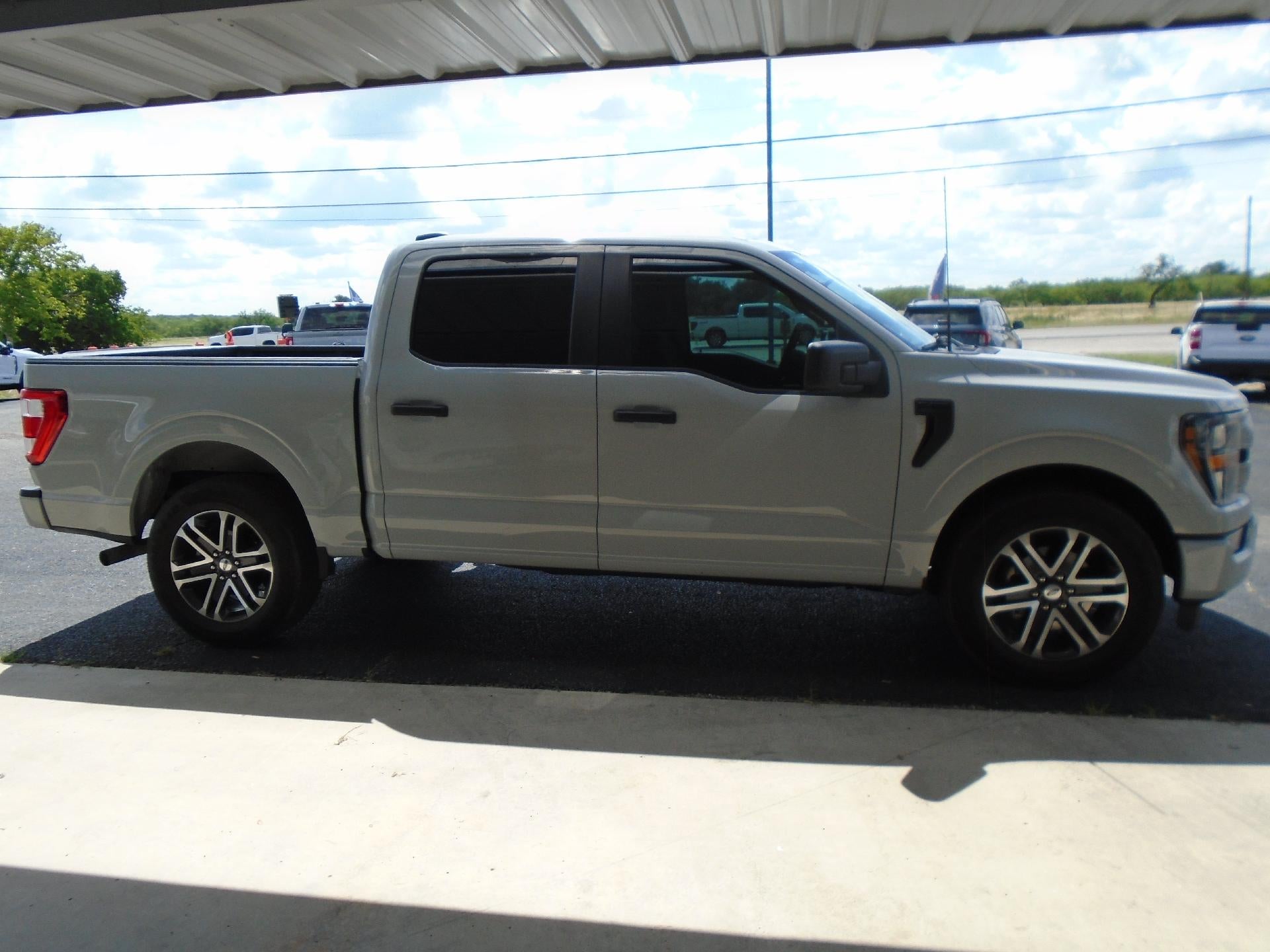 2023 Ford F-150 XL 2WD SuperCrew 5.5' Box