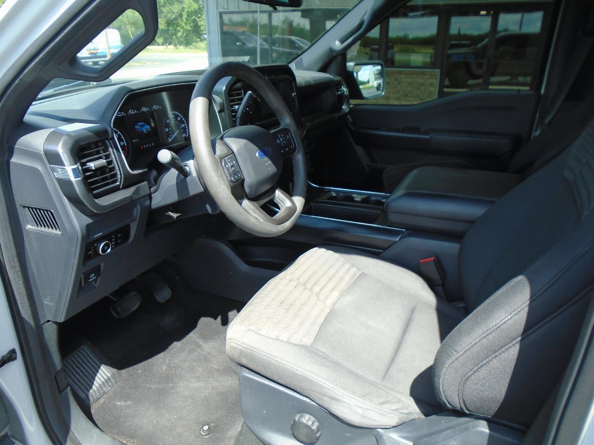 2023 Ford F-150 XL 2WD SuperCrew 5.5' Box
