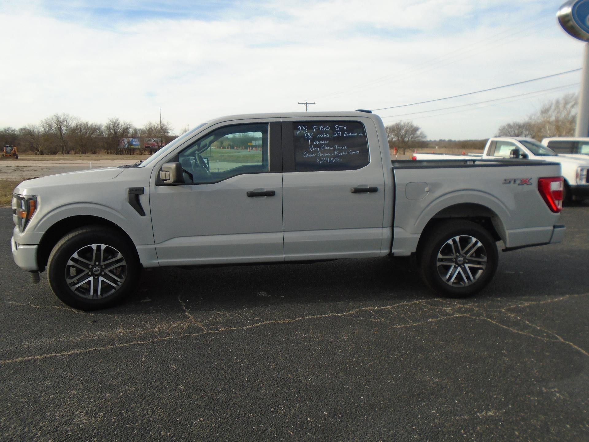 2023 Ford F-150 XL 2WD SuperCrew 5.5' Box