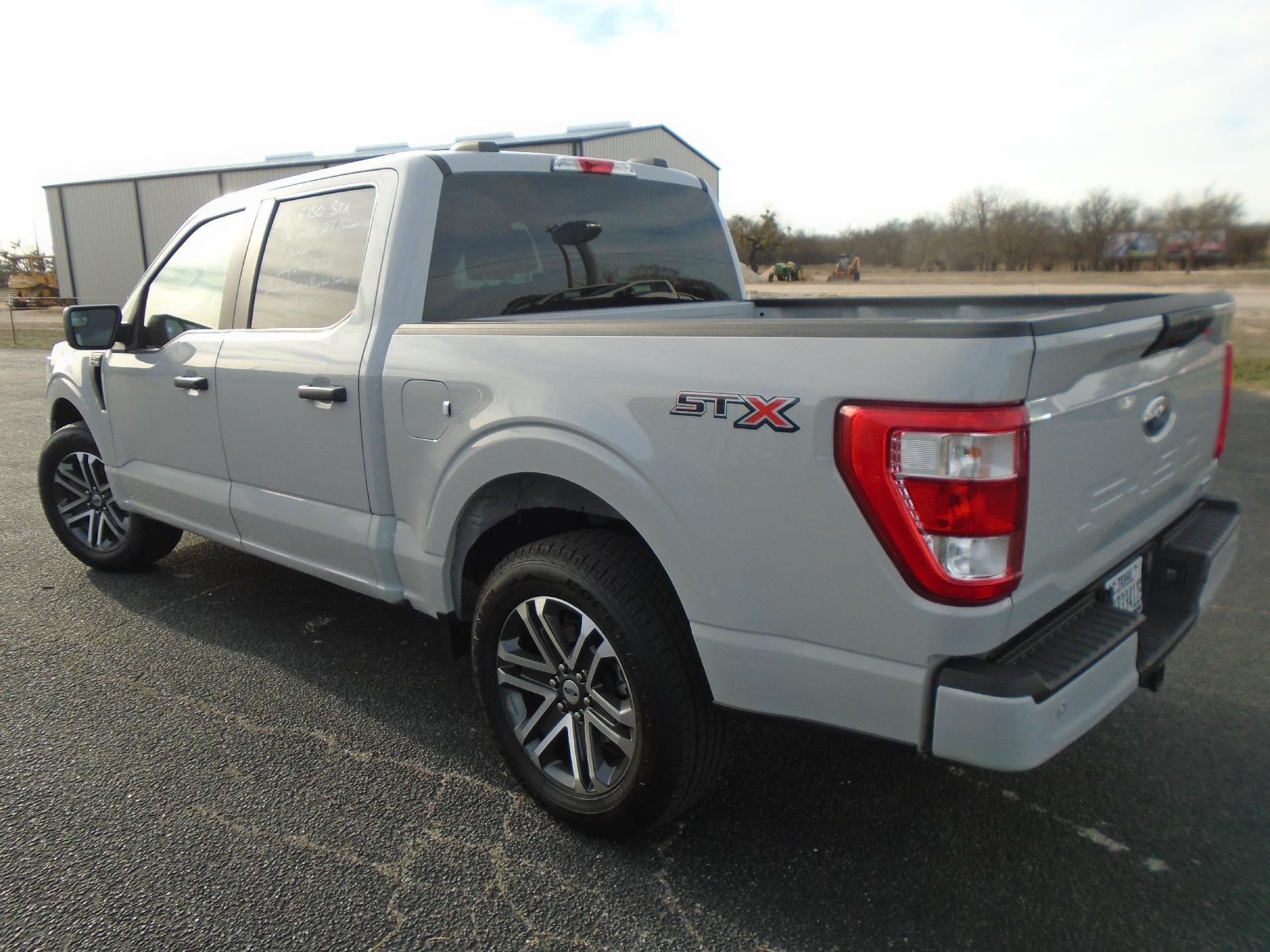 2023 Ford F-150 XL 2WD SuperCrew 5.5' Box