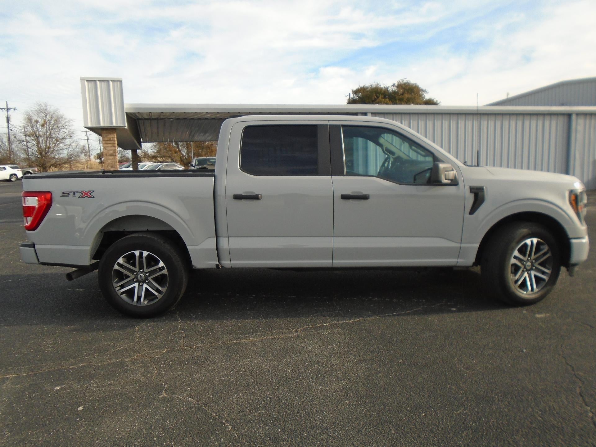 2023 Ford F-150 XL 2WD SuperCrew 5.5' Box