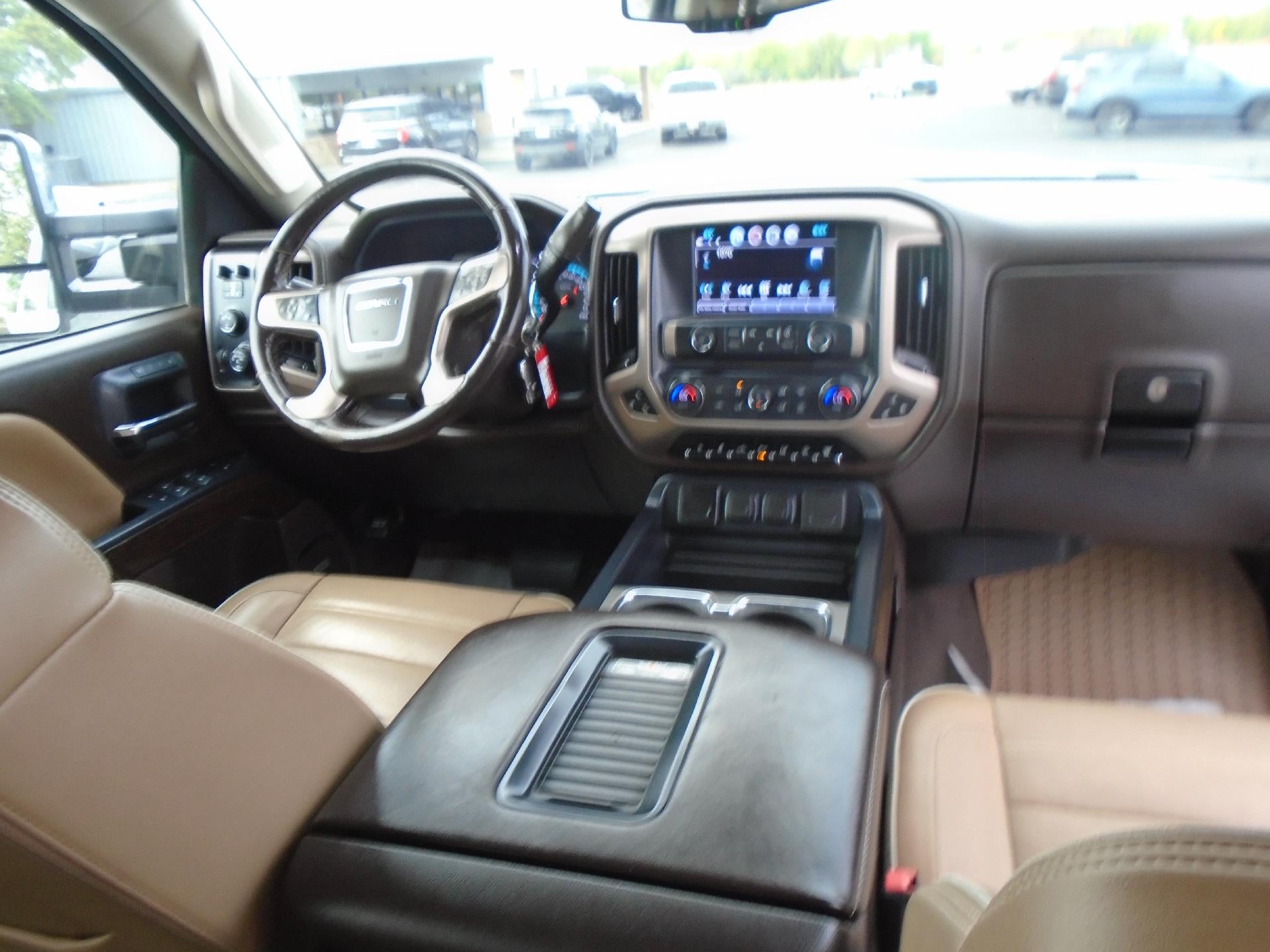 2019 GMC Sierra 2500 HD Crew Cab Standard Box 4-Wheel Drive Denali