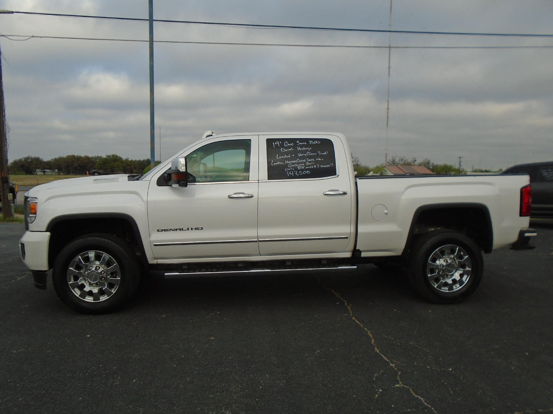 2019 GMC Sierra 2500 HD Crew Cab Standard Box 4-Wheel Drive Denali
