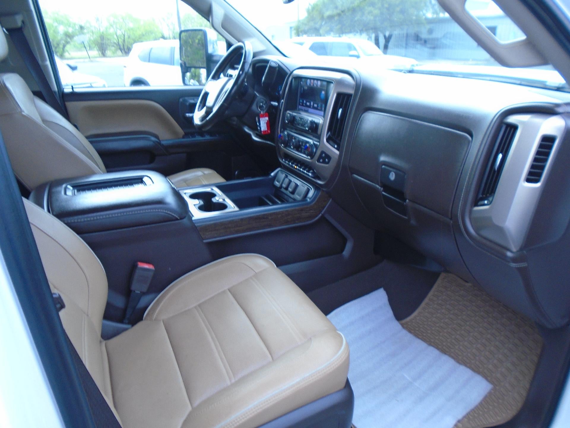 2019 GMC Sierra 2500 HD Crew Cab Standard Box 4-Wheel Drive Denali