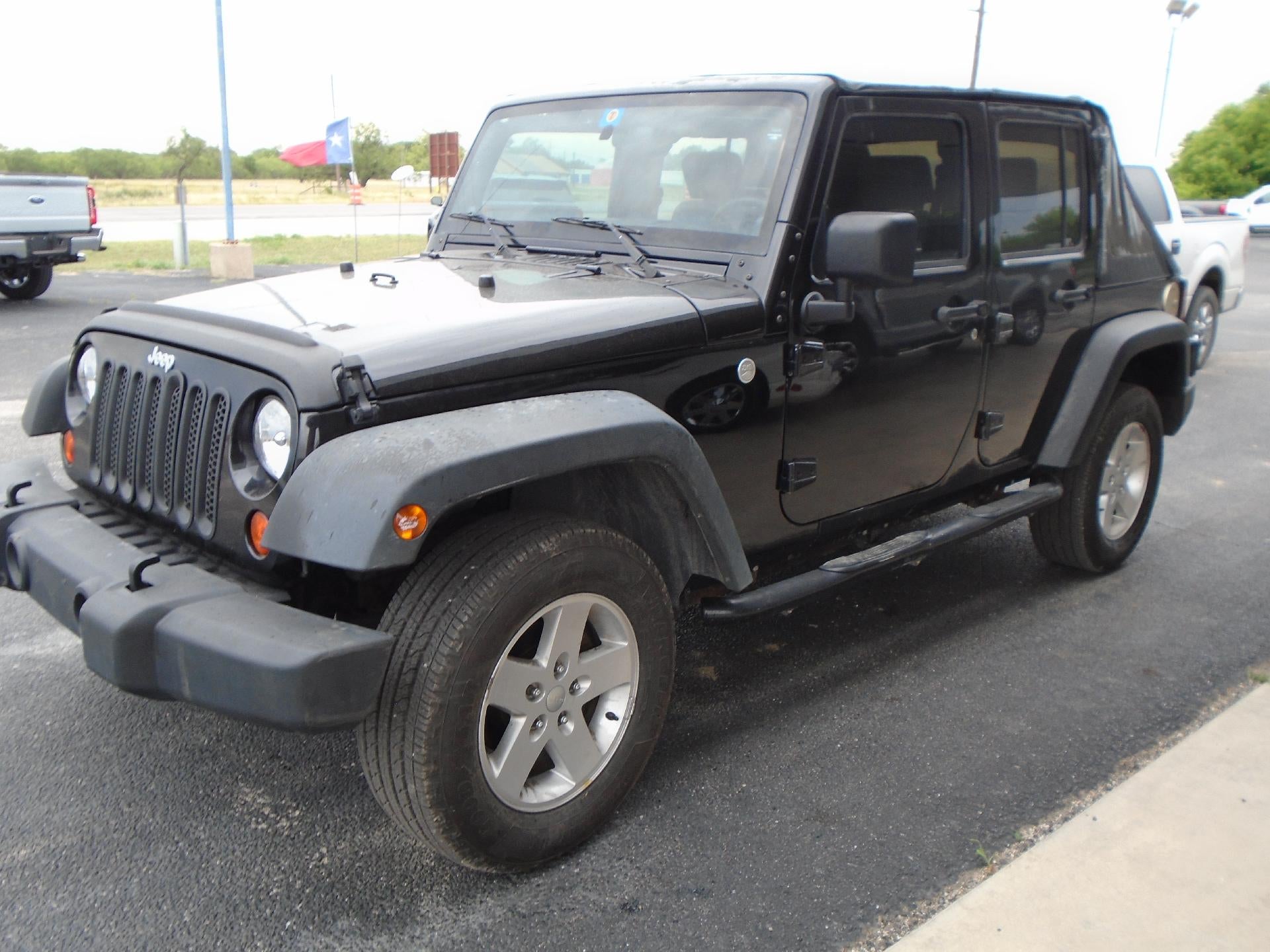 2010 Jeep Wrangler Unlimited 4WD 4dr Sport
