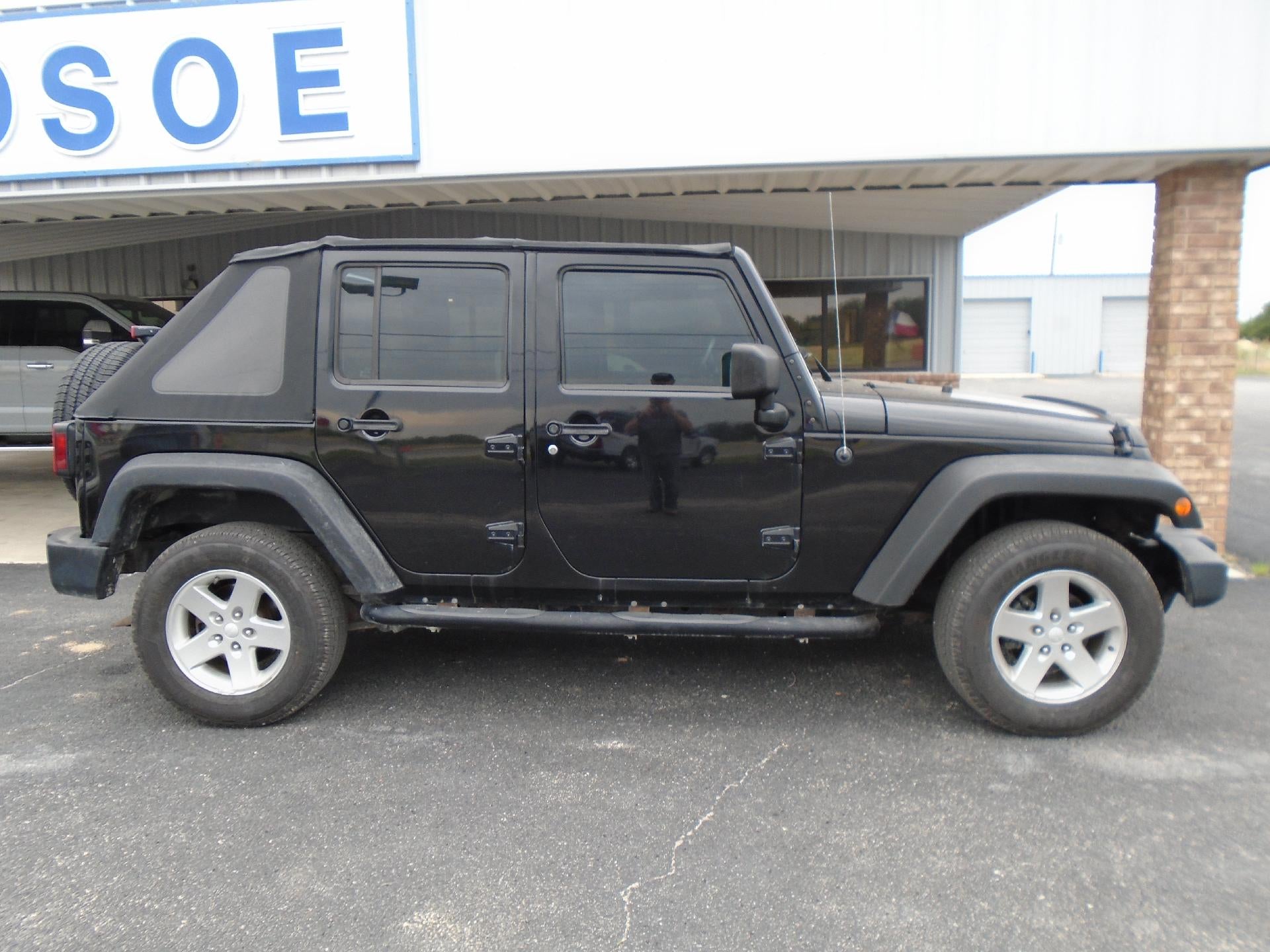 2010 Jeep Wrangler Unlimited 4WD 4dr Sport