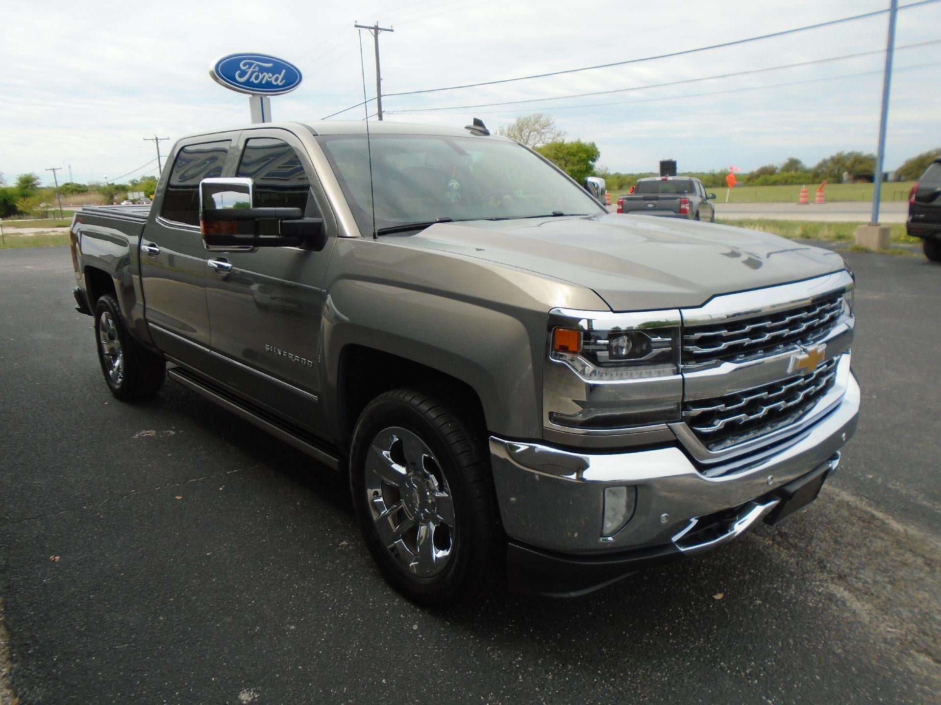 2017 Chevrolet Silverado 1500 Crew Cab Short Box 4-Wheel Drive LTZ