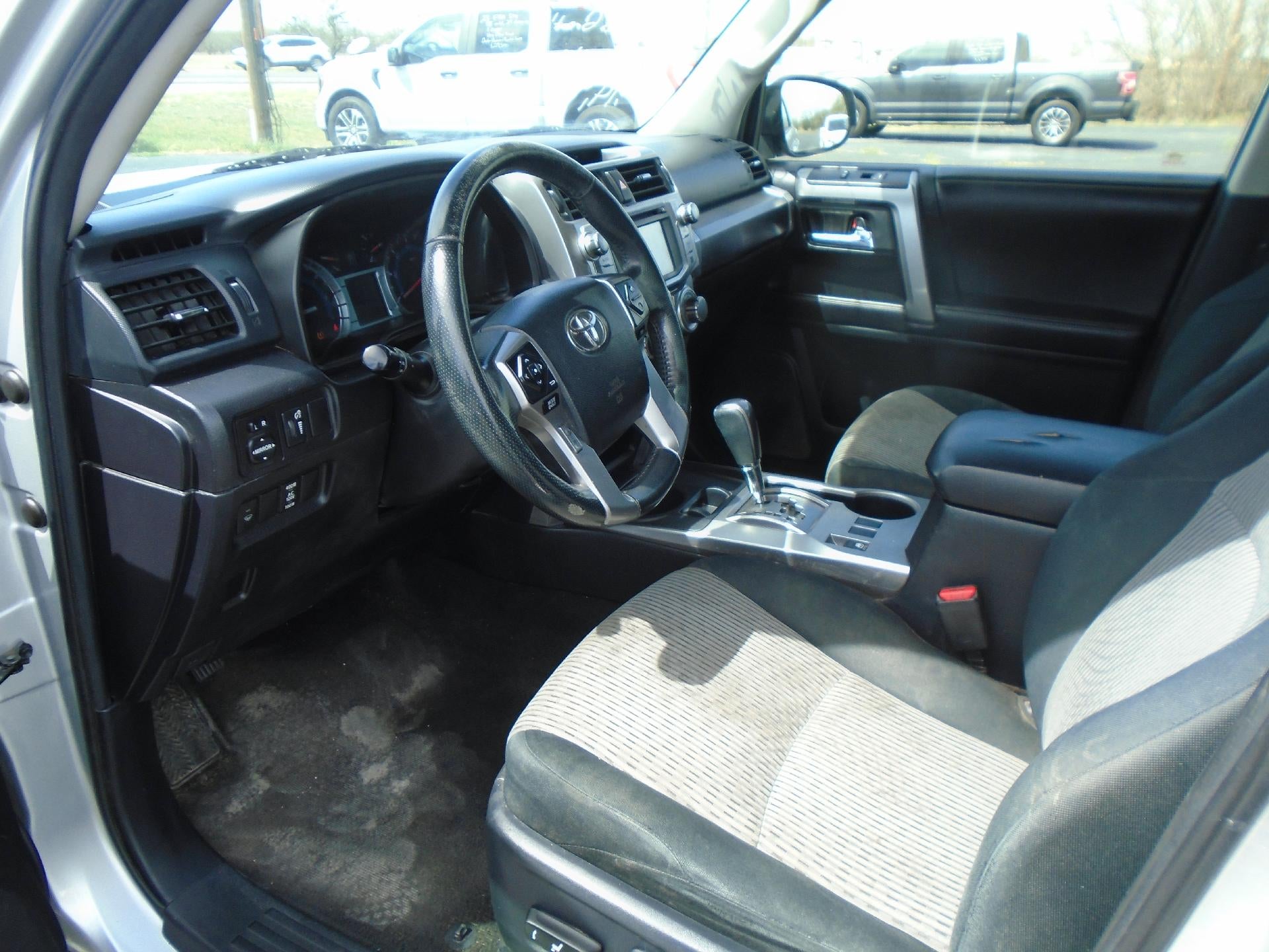 2016 Toyota 4Runner RWD 4dr V6 SR5 (Natl)