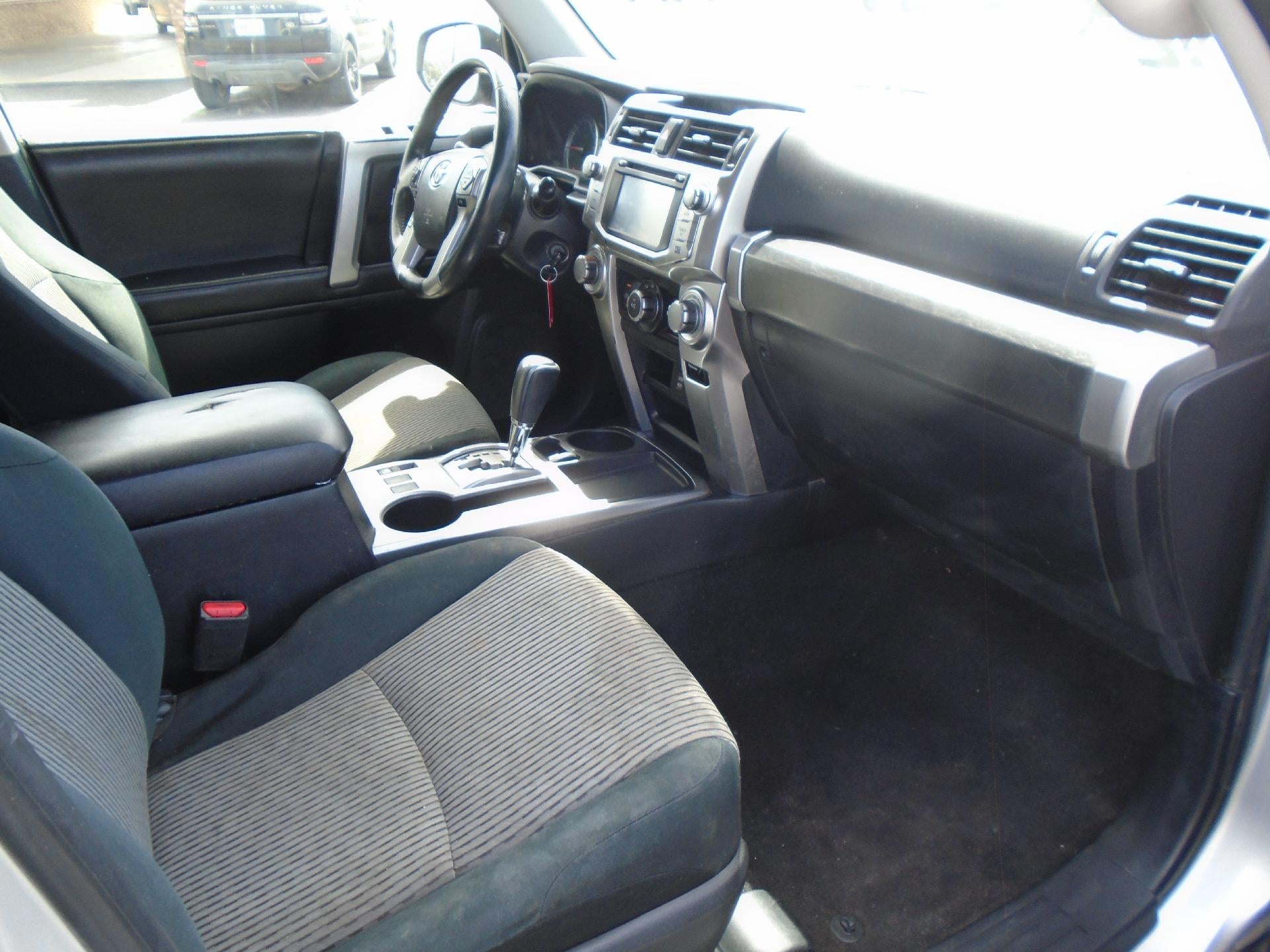 2016 Toyota 4Runner RWD 4dr V6 SR5 (Natl)